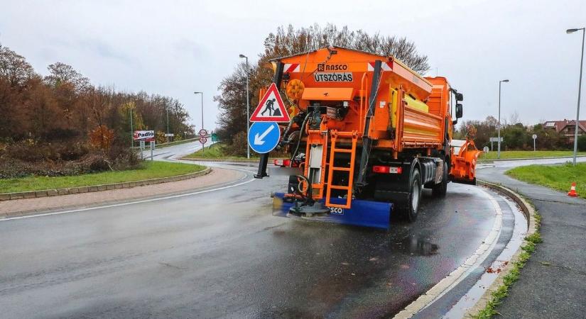 Ónos eső: 312 tonna sót szórtak ki eddig Somogyban!