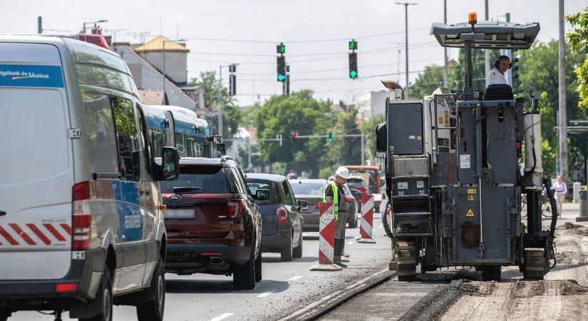 Felújítanák és egyirányúsítanák ennek a forgalmas debreceni utcának egy szakaszát