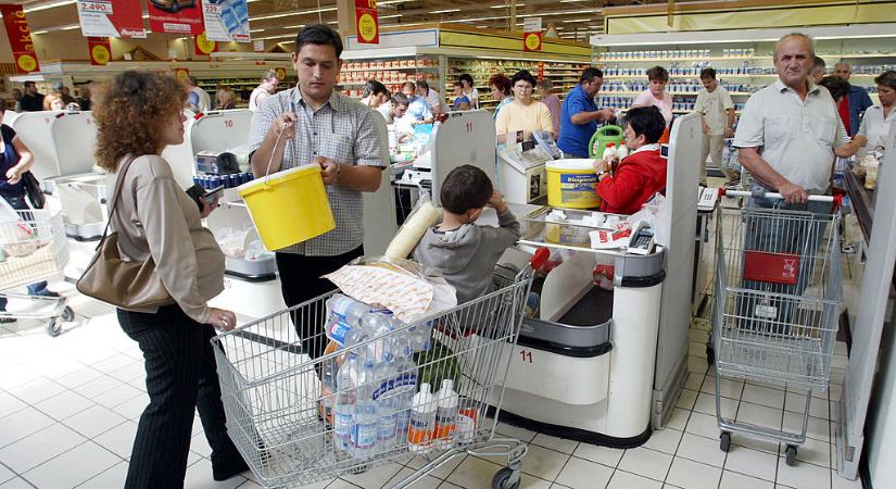 Így lesznek nyitva az ünnepeken a nagyobb boltláncok