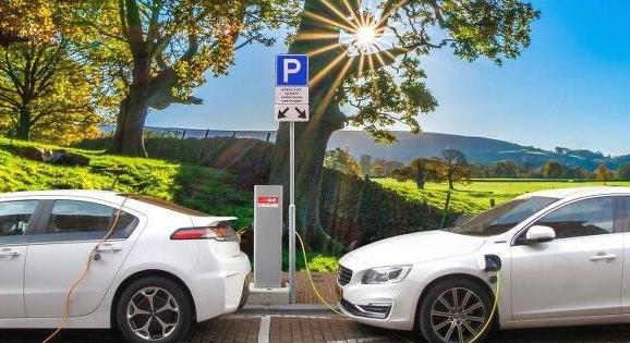 Kell az elektromos autó? Jött egy beszédes jelentés