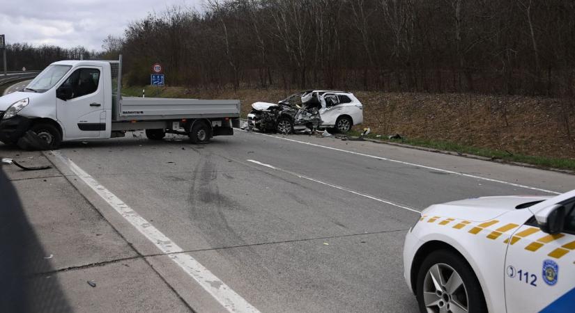 Itt vannak a részletek a reggeli tömegbalesetről