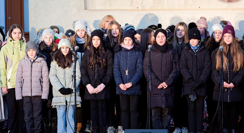 A harmadik gyertya is ég a büki adventi koszorún