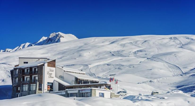 12 ember meghalt szén-monoxid-mérgezésben egy grúz síparadicsomban