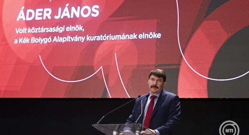 Áder János: a klímaváltozás ellen is sokat tehetnek az állati takarmányfehérjét előállító üzemek