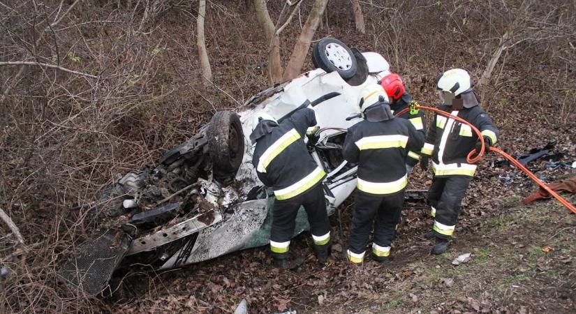 Súlyos baleset történt a főúton, ami a győri közlekedést is érinti