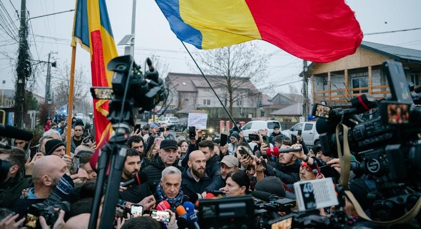 Elhúznak Romániából a vizsgálat elől a választásban érintett influenszerek