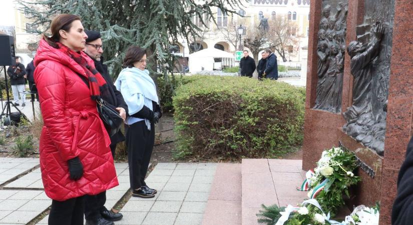 Híres zeneszerzőjükre emlékeztek a kecskemétiek – galériával, videóval