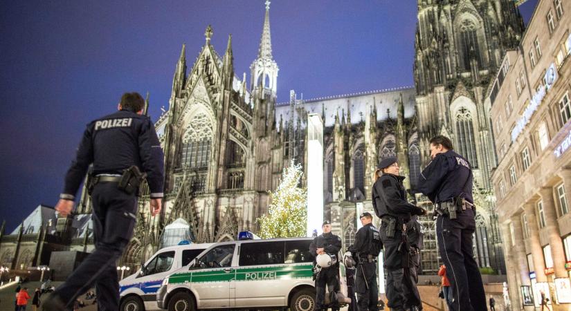 Köln: ingyenes taxiutalvány nőknek, migráns erőszak ellen!