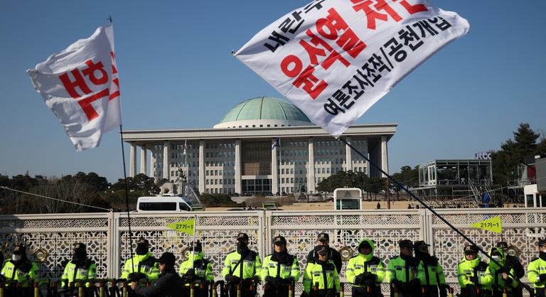 Dél-Koreában elfogatóparancsot adtak ki a hadsereg speciális erőjének vezetője ellen