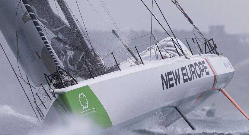 Vendée Globe - Weöres Szabolcs feladta a küzdelmet