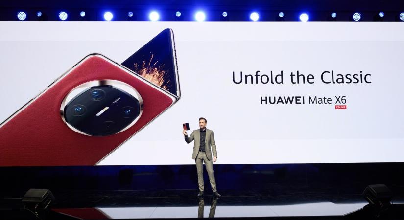 Hajlítható kijelző, szuper szelfik és kristálytiszta hangélmény: új okoseszközöket mutatott be a Huawei