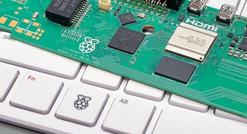 Sikerült életre kelteni az M.2-es SSD-foglalatot a Raspberry Pi 500-on