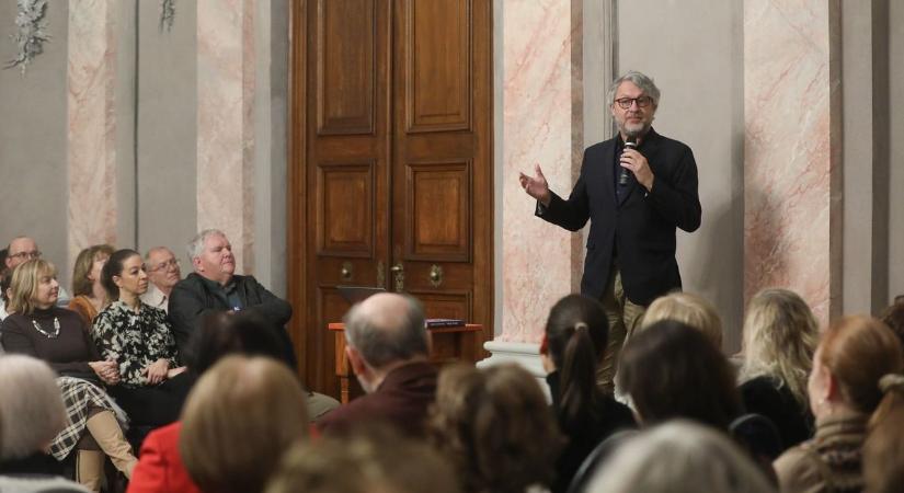 A Kinder tejszelet és az égből hozott muzsika