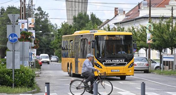 A buszháborúnak vége: Hódmezővásárhely 70 milliót fizet a Volánnak