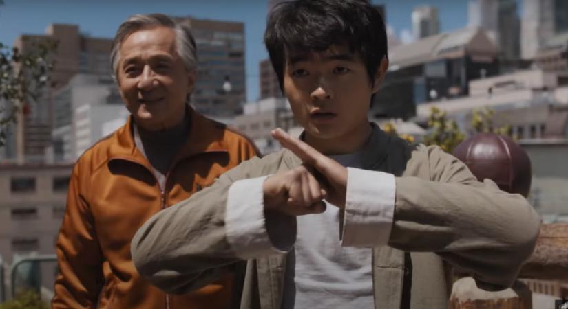 Jackie Chan és Ralph Macchio új tanítványt köszönt a Karate kölyök: Legendák előzetesében