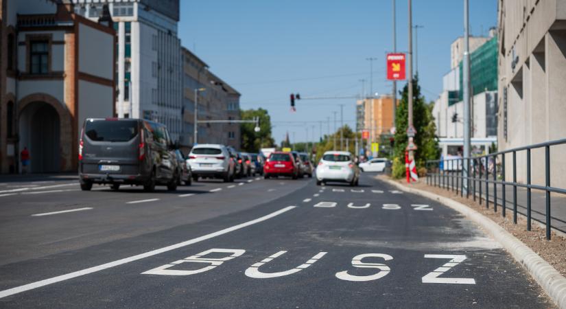 Több ponton módosul a KRESZ, ezekre figyeljünk mostantól