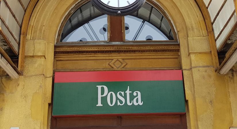 Fontos változás jön a postánál, belenyúl a kormány a szabályokba