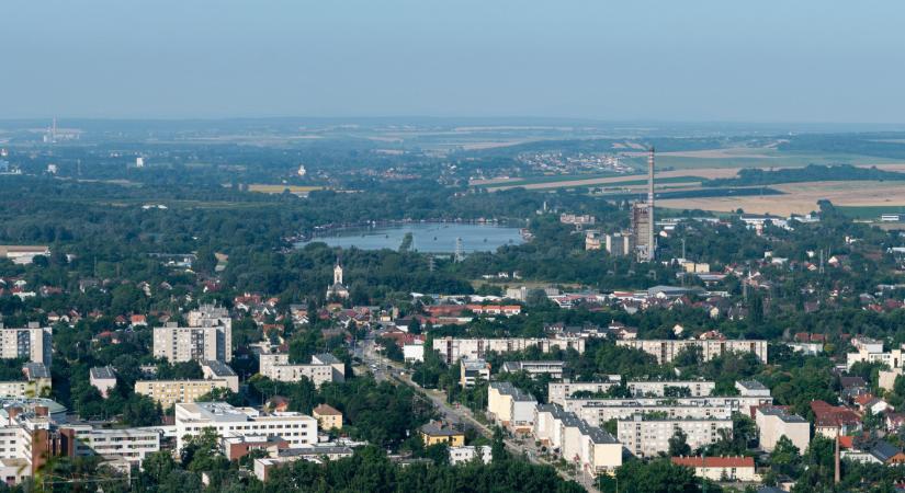 Extra fizetések, horror albérleti díjak: megtaláltuk hazánk második legjobban fizető megyéjét