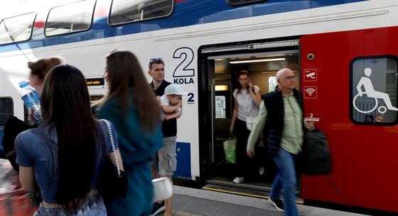 Óvatosak az újvidéki tragédia miatt, ezért csak hónapok múlva indulhat el a gyorsvasúti közlekedés a Szabadka-Újvidék vonalon