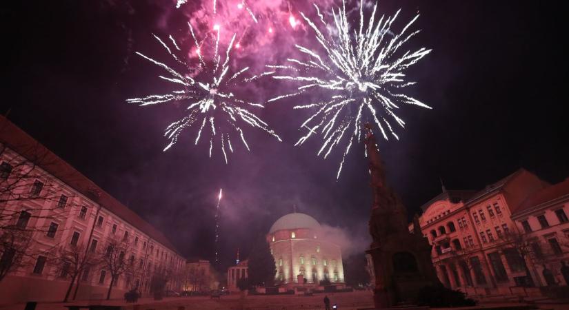 Lesz idén tűzijáték a pécsi Széchenyi téren? Megkaptuk a választ!