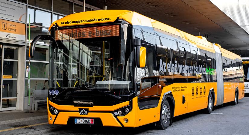 Magyar fejlesztésű és gyártású elektromos csuklós busz mutatkozott be Budapesten