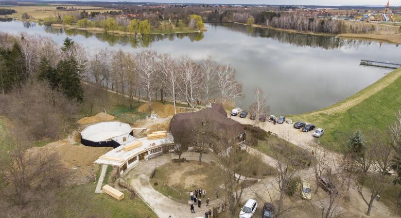 Új attrakciókkal dobják fel Zala kedvelt fürdőtavát: nézd meg, mit terveznek!  Videó