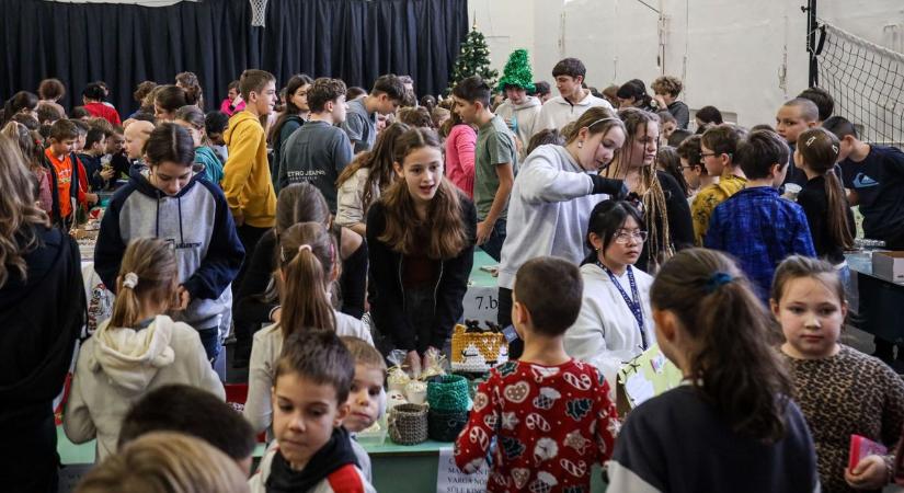 Kézműves vásárt tartottak a Kassaiban – galériával, videóval