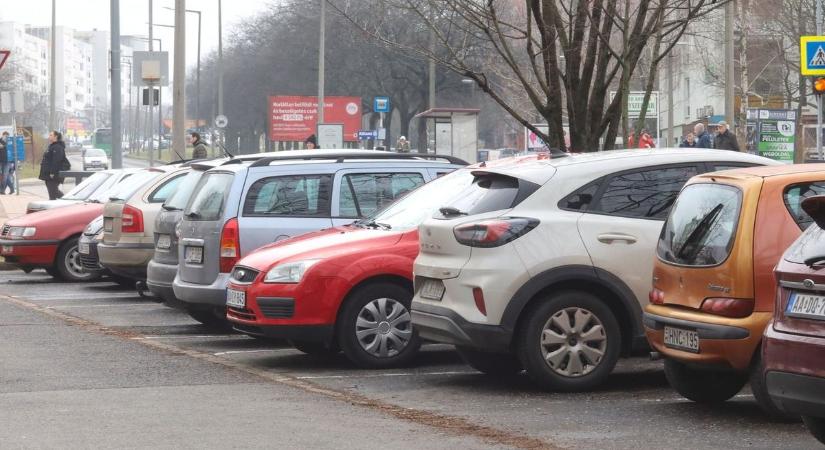 Ezekben a baranyai városokban lesz ingyenes a parkolás az év végén