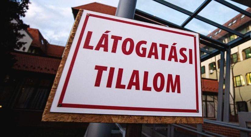 Látogatási tilalmat vezetnek be az egyik debreceni klinikán