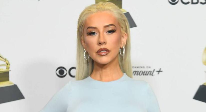 Christina Aguilera szexi, félmeztelen képe a nagy fogyása után: 44. szülinapja alkalmából posztolt