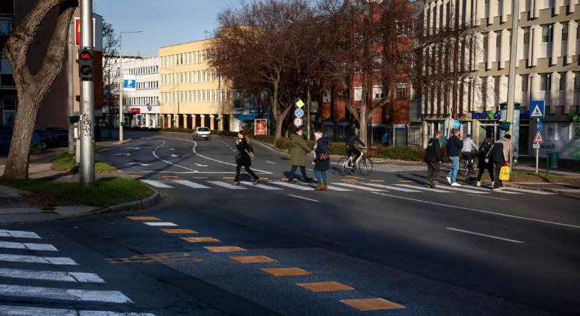 A gyalogosnak is csak akkor van elsőbbsége, ha megadják neki