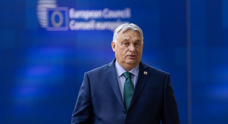 Orbán Viktor: Ideje, hogy a diplomaták átvegyék az irányítást a tábornokoktól