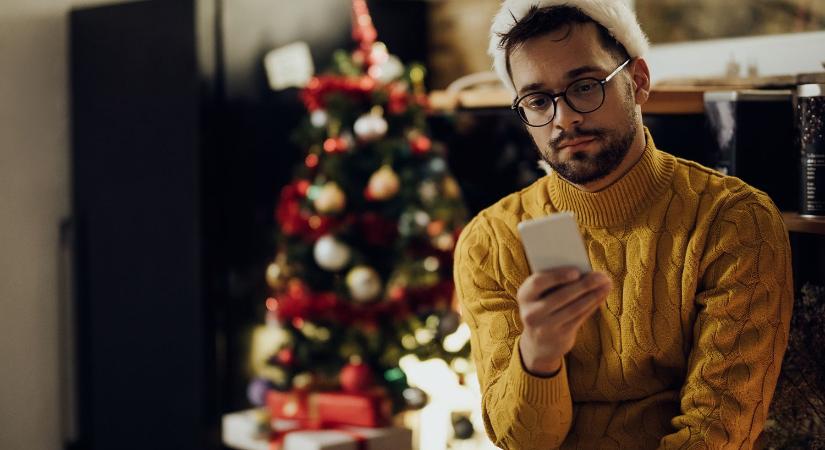 Nem csak az egyedül élők és az idősek hívják a segélyvonalat