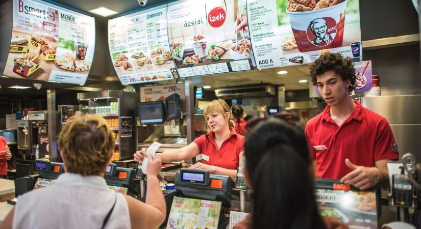 Csúszik a legújabb magyar KFC megnyitása, pedig már elkészült: ez áll a háttérben