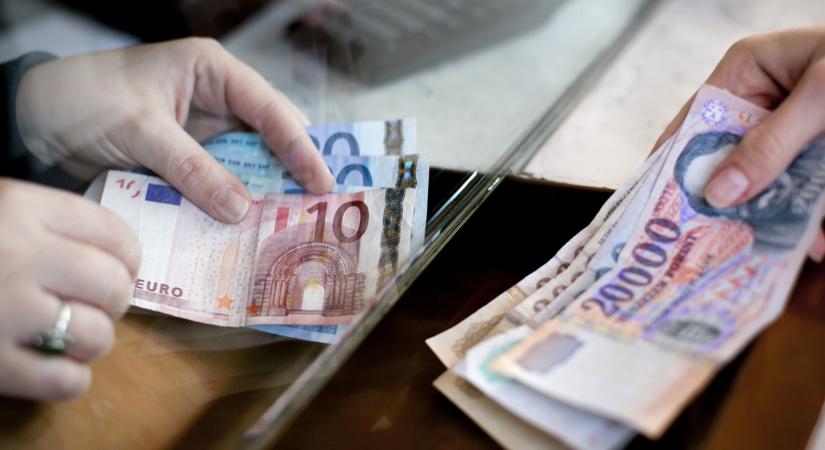 Péntek reggel sem támadt fel a forint