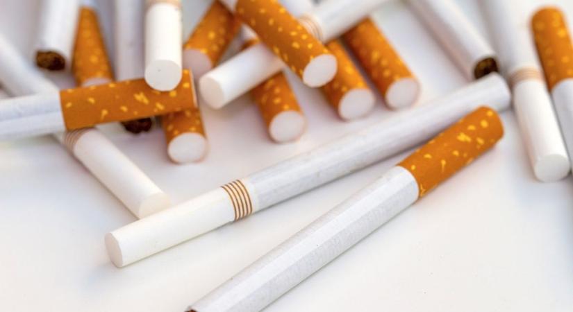 Komoly értékben találtak egy biztonsági őrnél zárjegy nélküli cigarettákat