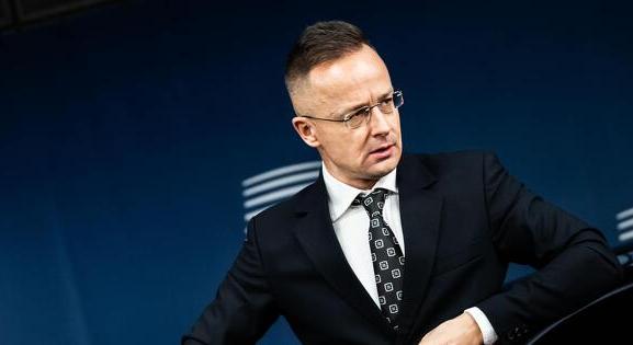 Szijjártó Péter nem érti, miért nem tetszik az ukránoknak Orbán Viktor klassz trianoni béketerve