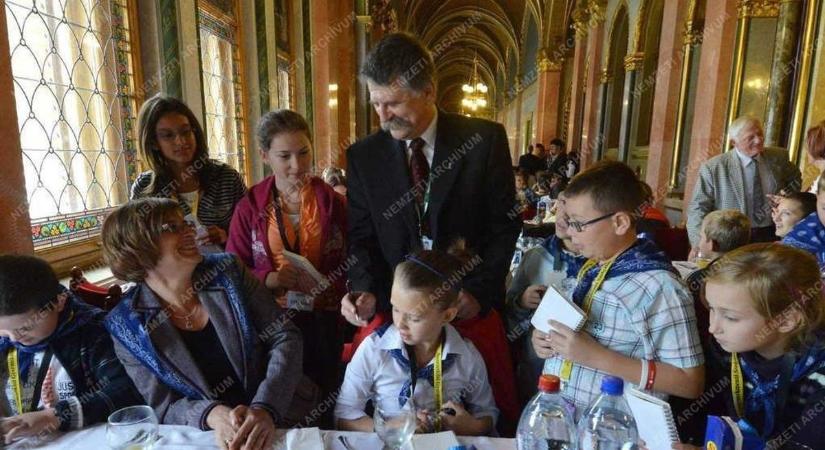 Kövér László házelnök szombaton „átadja a Parlament kulcsát”