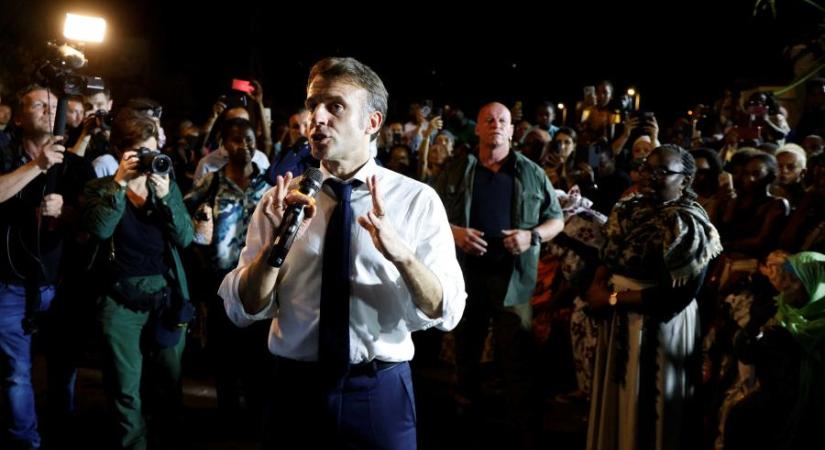 Emmanuel Macron: Tízezerszer nagyobb szarban lennének, ha nem Franciaországban élnének!