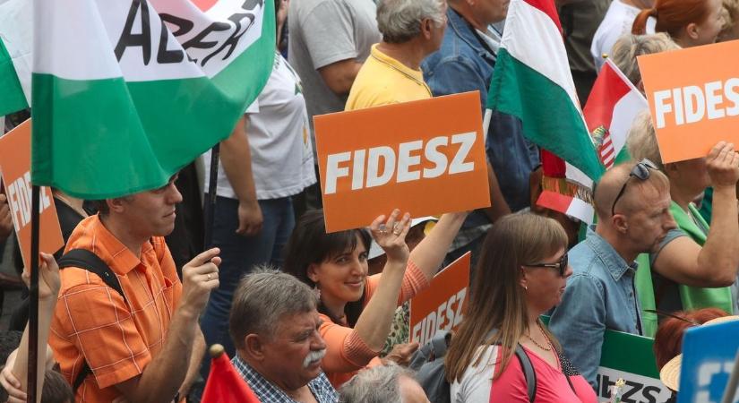 Közvélemény-kutatás: jelentősen nőtt a Fidesz-KDNP előnye