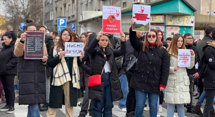 Zimonyi gimnazisták: A szünidőről szóló döntés célja megállítani a középiskolások lázadását