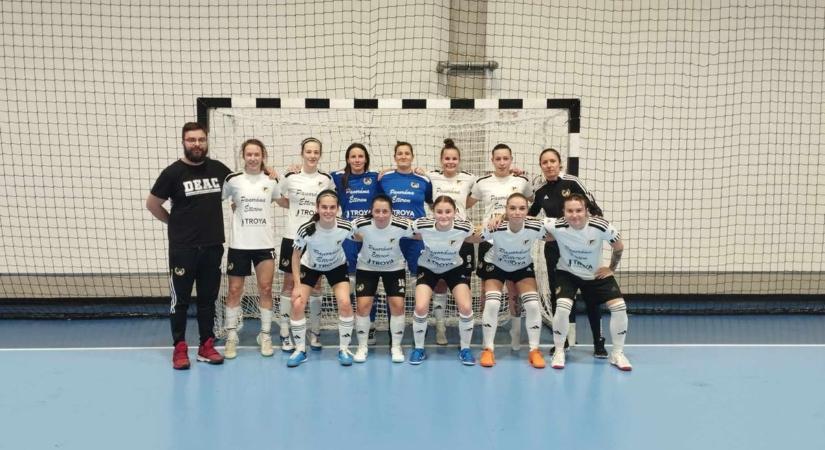 Gólözönnel zárták az évet a DEAC női futsalosai!