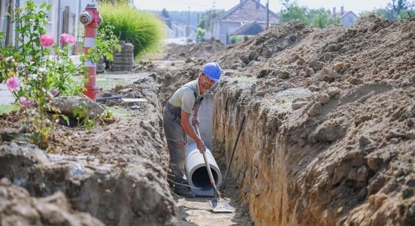 Megújultak a közösségi élet színterei Peresztegen