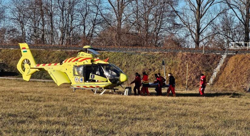 Életveszélyesen megsérült egy fiatalember Sopronban, mentőhelikopter szállította a kórházba