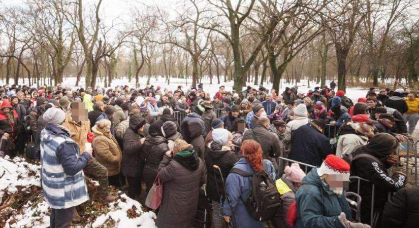 10 000 ember az ünnepi asztalnál – idén is lesz krisnás Karácsonyi Szeretetlakoma a Népligetben