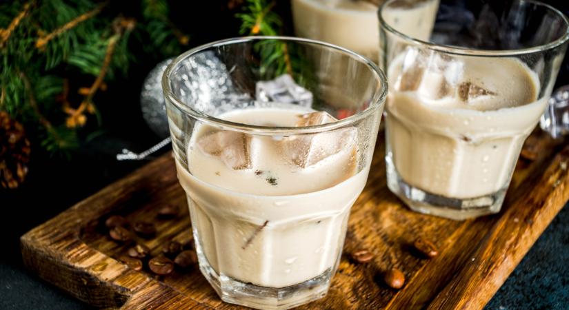 Baileys, a krémlikőrök királynője: megpróbáltuk elkészíteni otthon, és elsőre tökéletes lett!