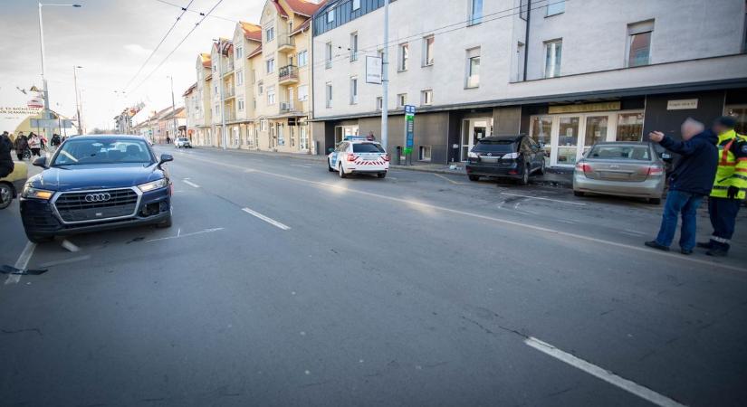 Több embert kórházba szállítottak a Csapó utcai baleset helyszínéről