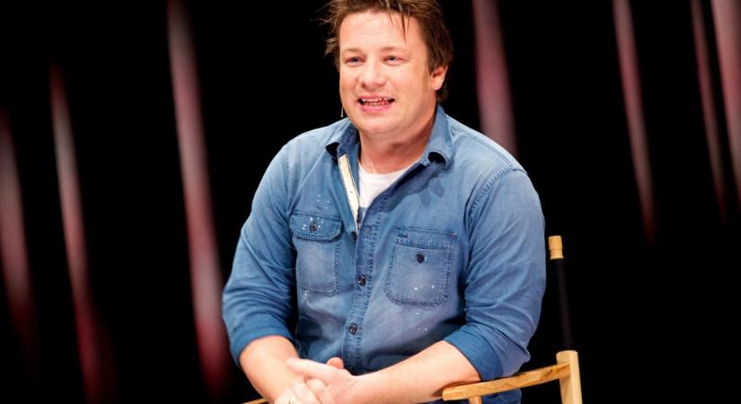 Jamie Oliver elárulta a legfinomabb, ropogós sült krumpli, és az olcsó karácsonyi menü titkát