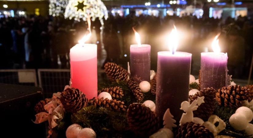 A szeretet fényével teljessé vált az adventi koszorú