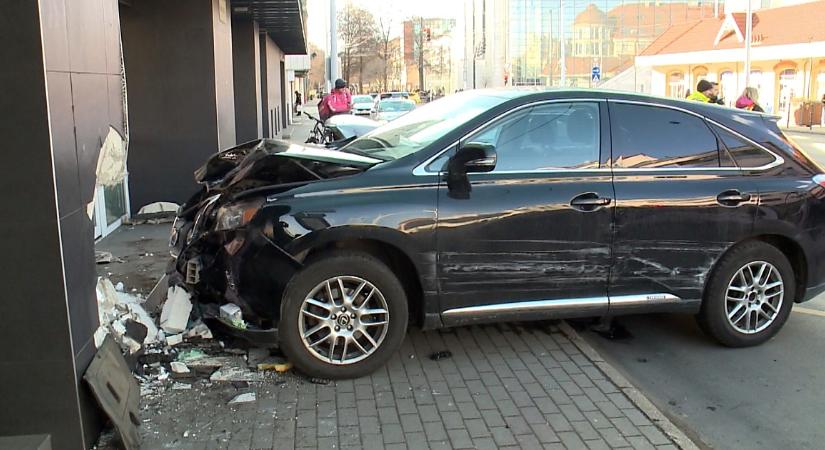 Túl vannak a műtéten a Csapó utcai baleset súlyos sérültjei